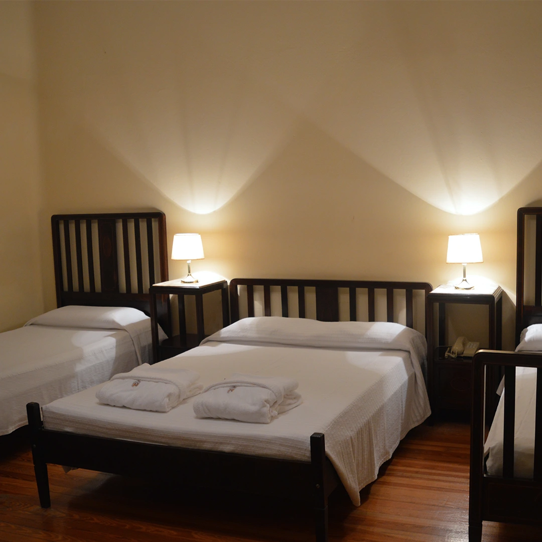 dormitorio_cama_argentino_hotel.webp